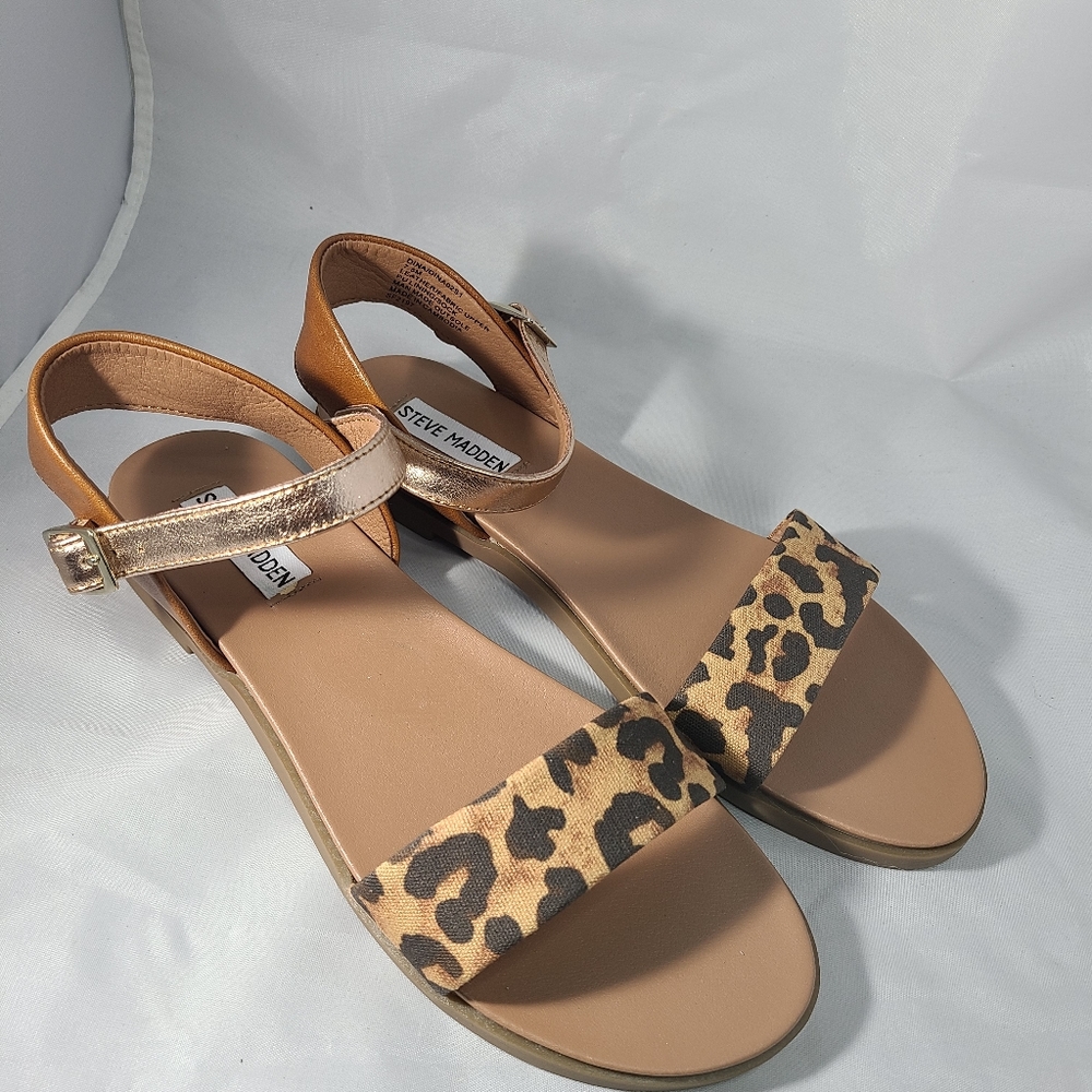 NWOT Steve Madden Leopard Dina Sandals Size 7.5